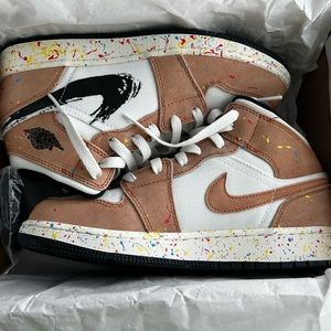 Air Jordan 1 Mid SE GS 'Brushstroke Paint Splatter in Youth 6